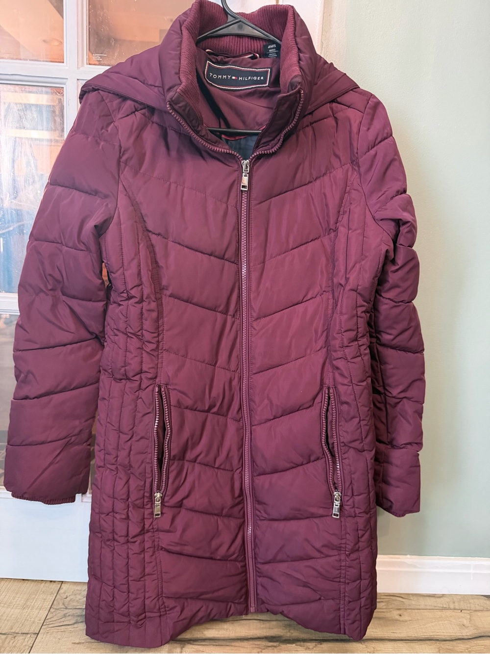 Tommy Hilfiger Women’s Hooded Puffer Coat – Burgundy – S (AS-IS / Needs Repair)